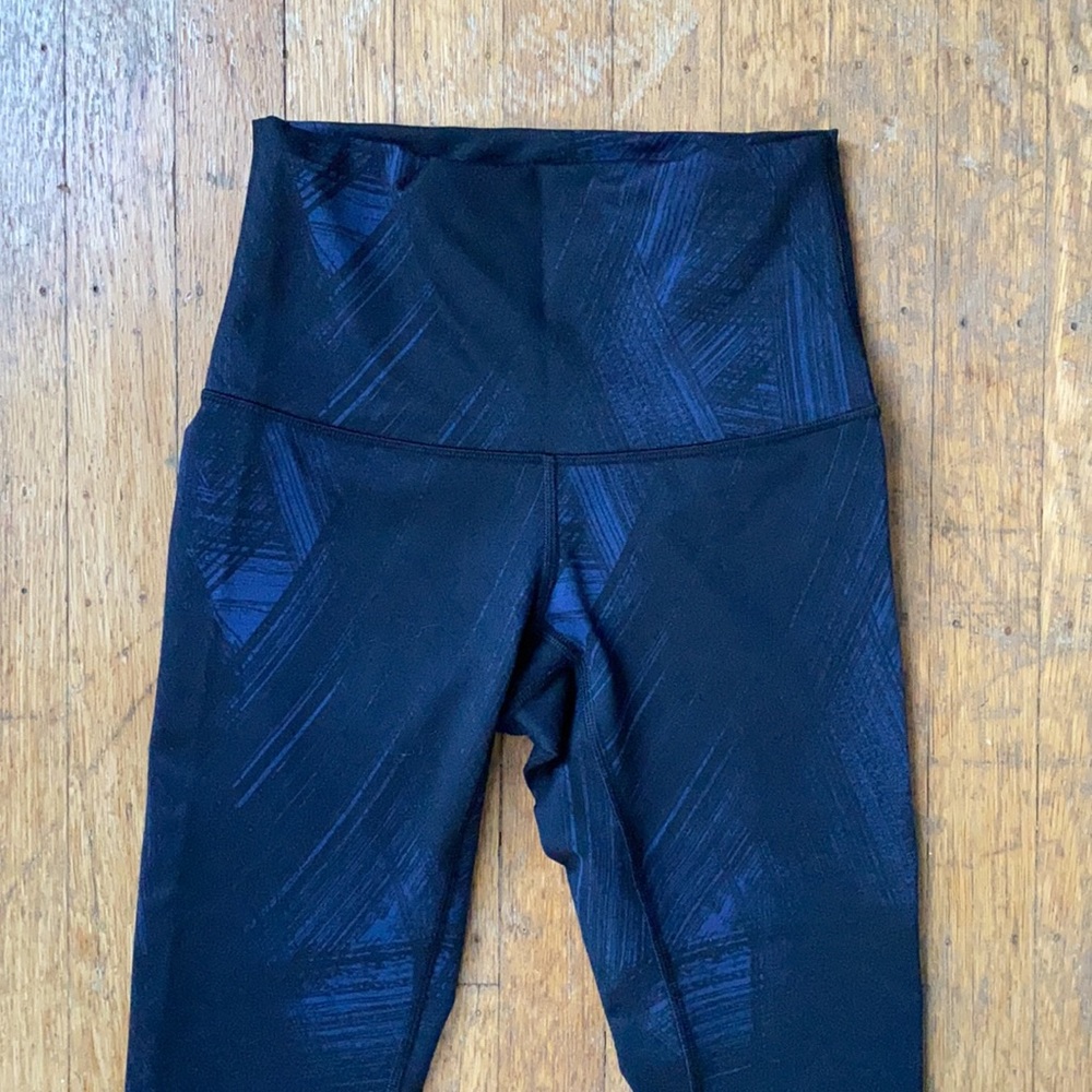 Lululemon high rise meg innings